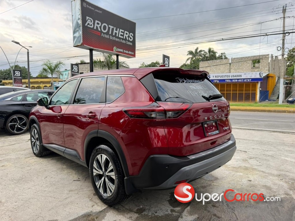 2022 Nissan Rogue SV — foto 10 / 12