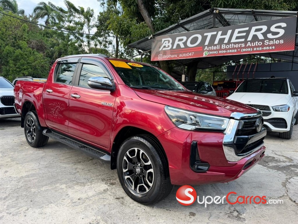 2024 Toyota Hilux SRV