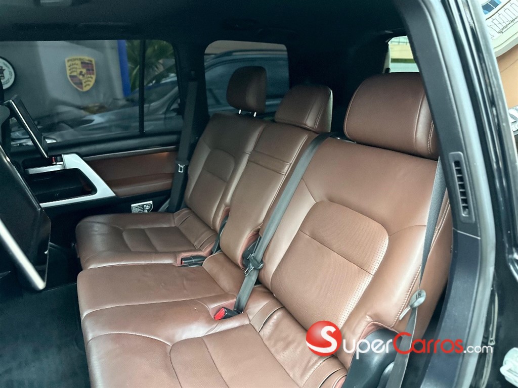 2017 Toyota Land Cruiser VXR — foto 6 / 12