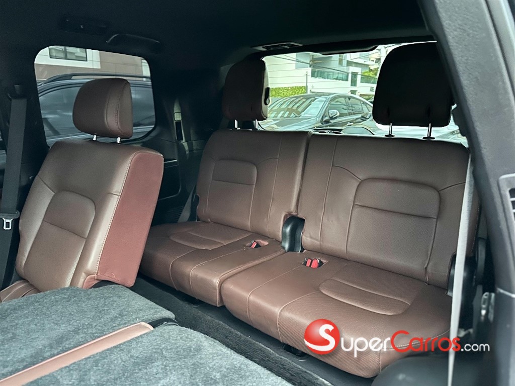 2017 Toyota Land Cruiser VXR — foto 7 / 12