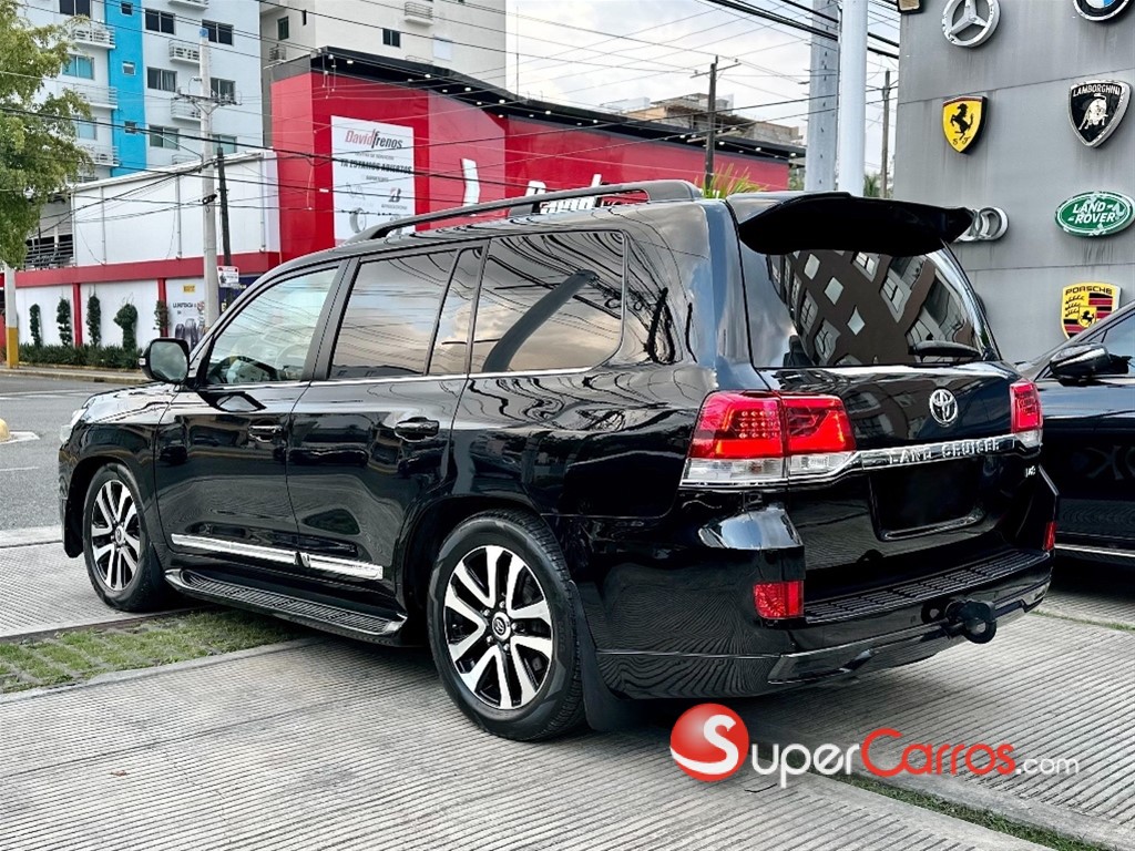 2017 Toyota Land Cruiser VXR — foto 12 / 12