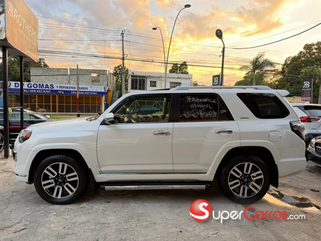 2020 Toyota 4 Runner Limited — foto 3 / 11