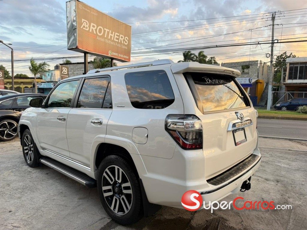 2020 Toyota 4 Runner Limited — foto 4 / 11