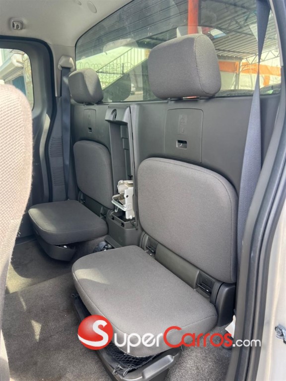 2017 Nissan Frontier SV — foto 4 / 7
