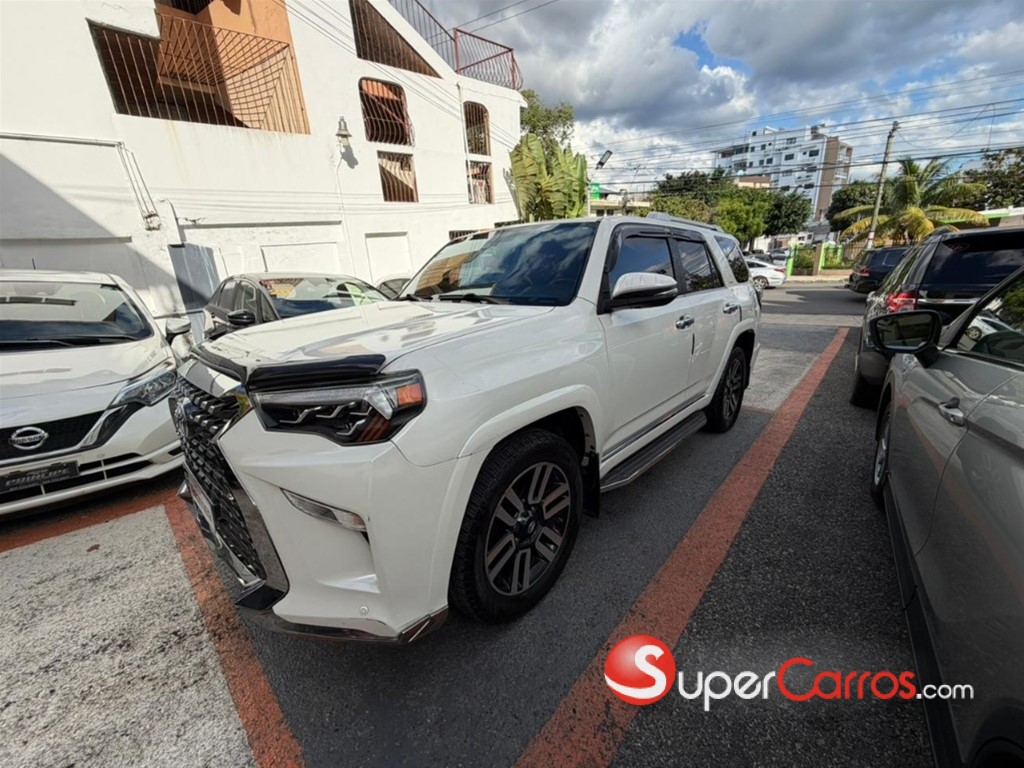 2014 Toyota 4 Runner SR5 — foto 3 / 9