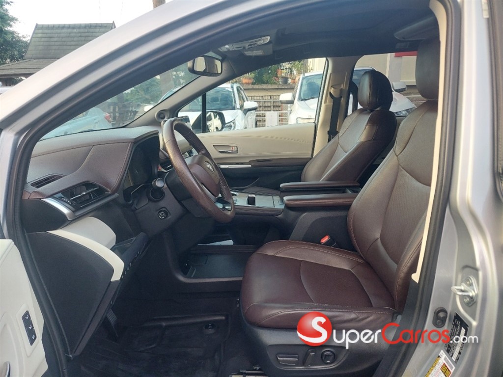 2022 Toyota Sienna PLATINUM — foto 8 / 12