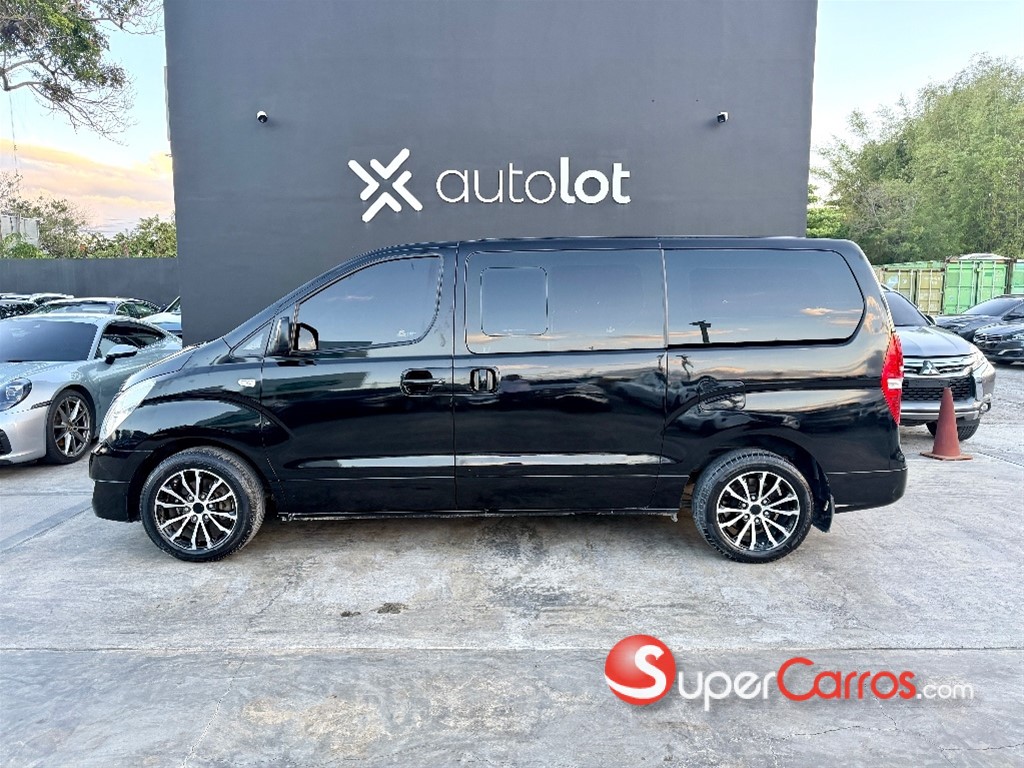 2017 Hyundai Starex — foto 2 / 11