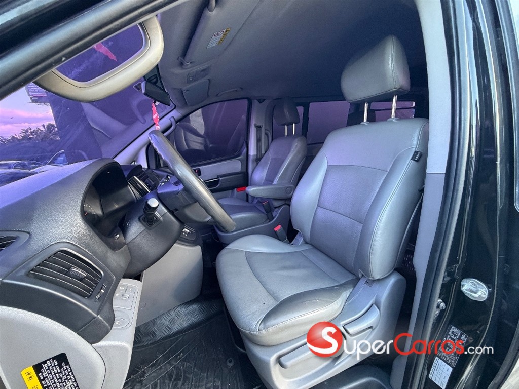 2017 Hyundai Starex — foto 6 / 11