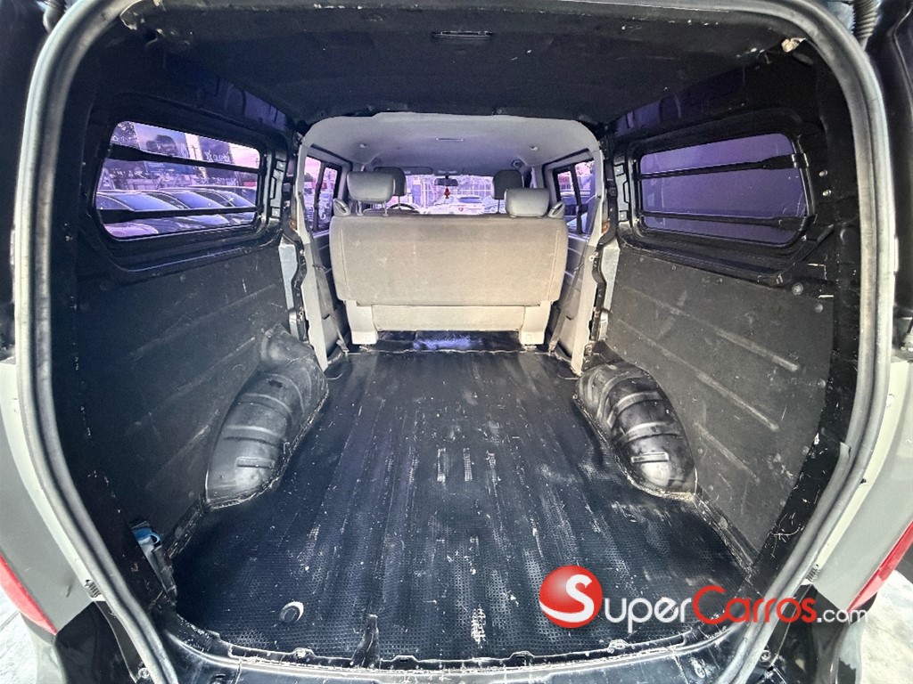 2017 Hyundai Starex — foto 8 / 11