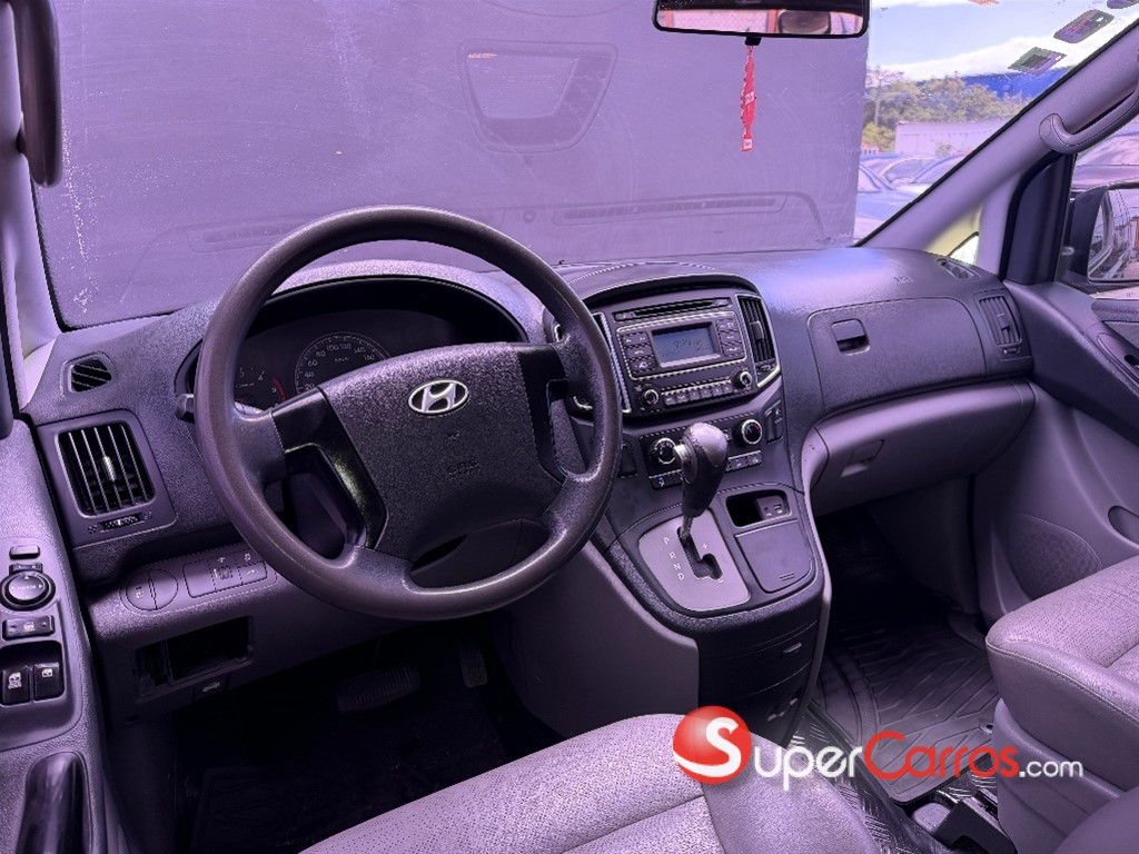 2017 Hyundai Starex — foto 10 / 11
