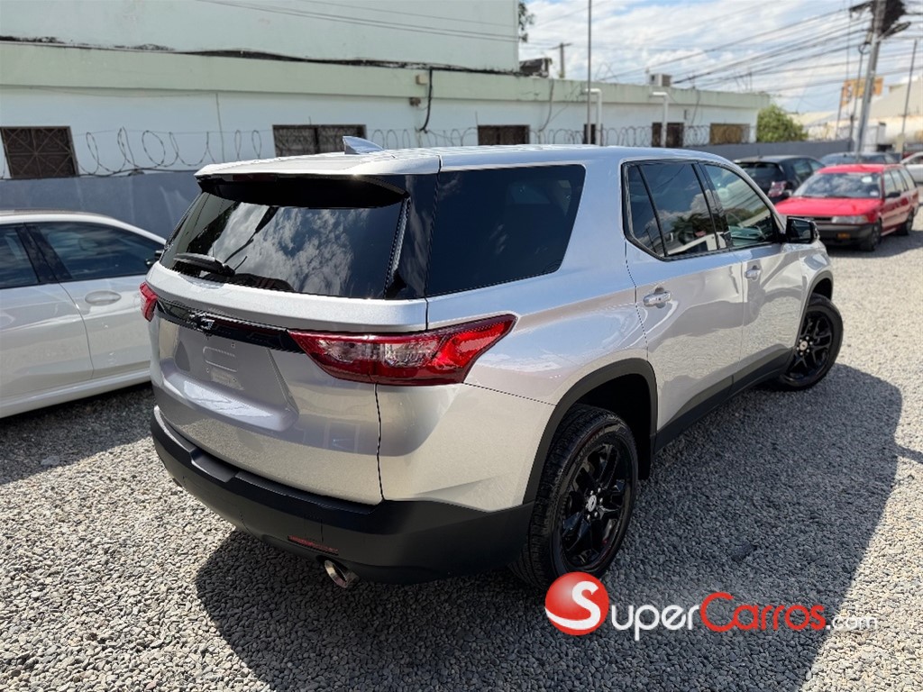 2020 Chevrolet Traverse LS — foto 4 / 11