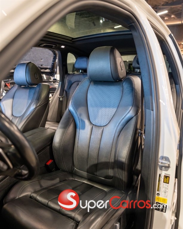 2020 BMW X 5 XDRIVE 40i — foto 8 / 12