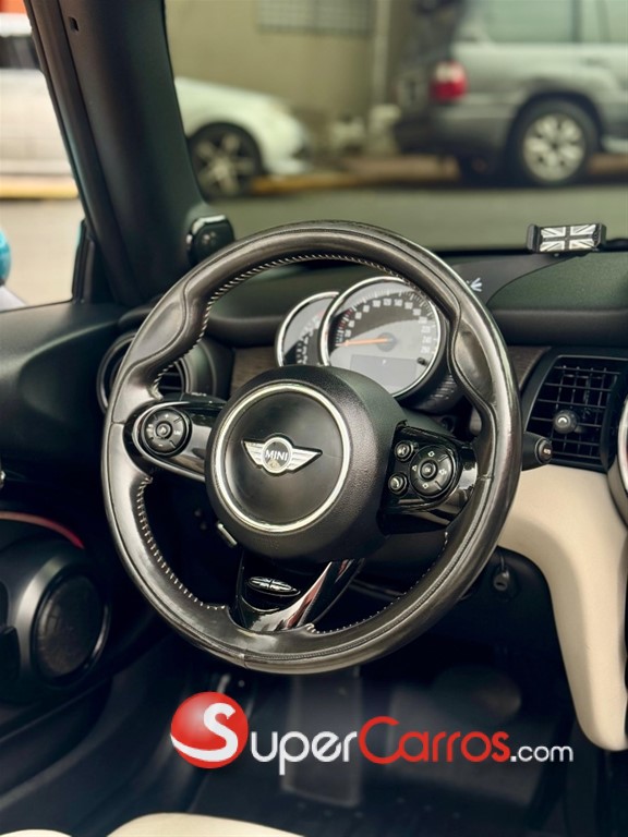 2016 Mini Cooper Convertible — foto 10 / 11