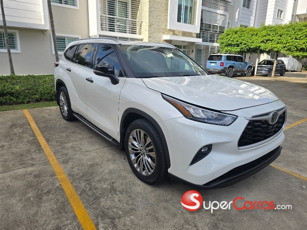 2020 Toyota Highlander XLE — foto 3 / 12