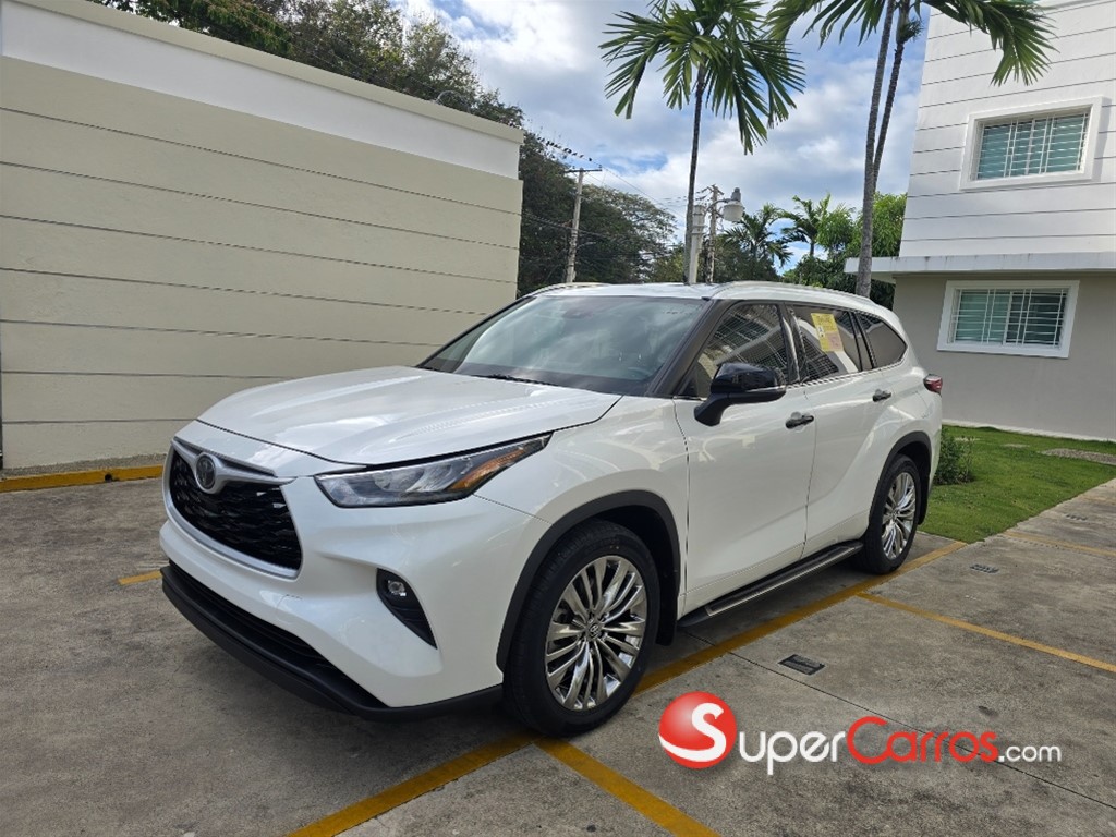 2020 Toyota Highlander XLE — foto 6 / 12