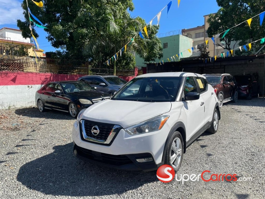 2020 Nissan Kicks — foto 2 / 10