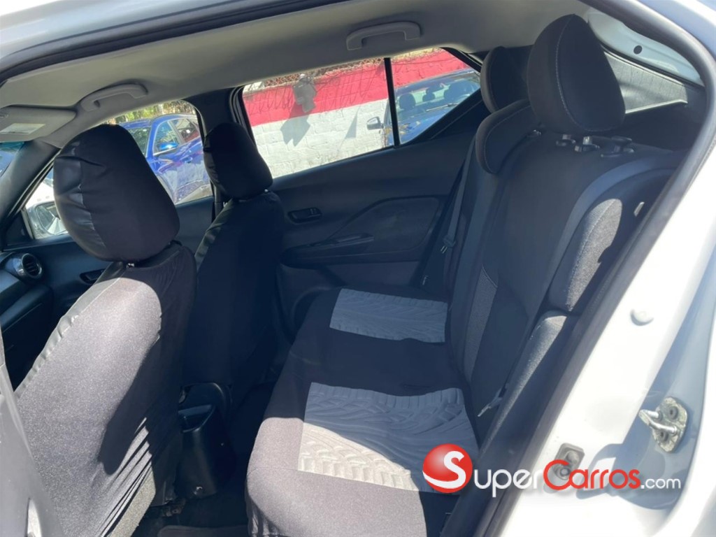2020 Nissan Kicks — foto 8 / 10