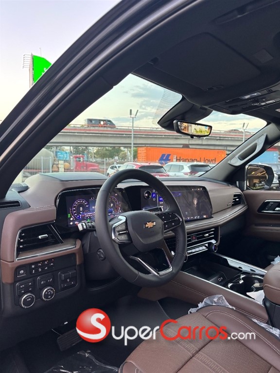 2026 Chevrolet Suburban Highcountry — foto 5 / 6