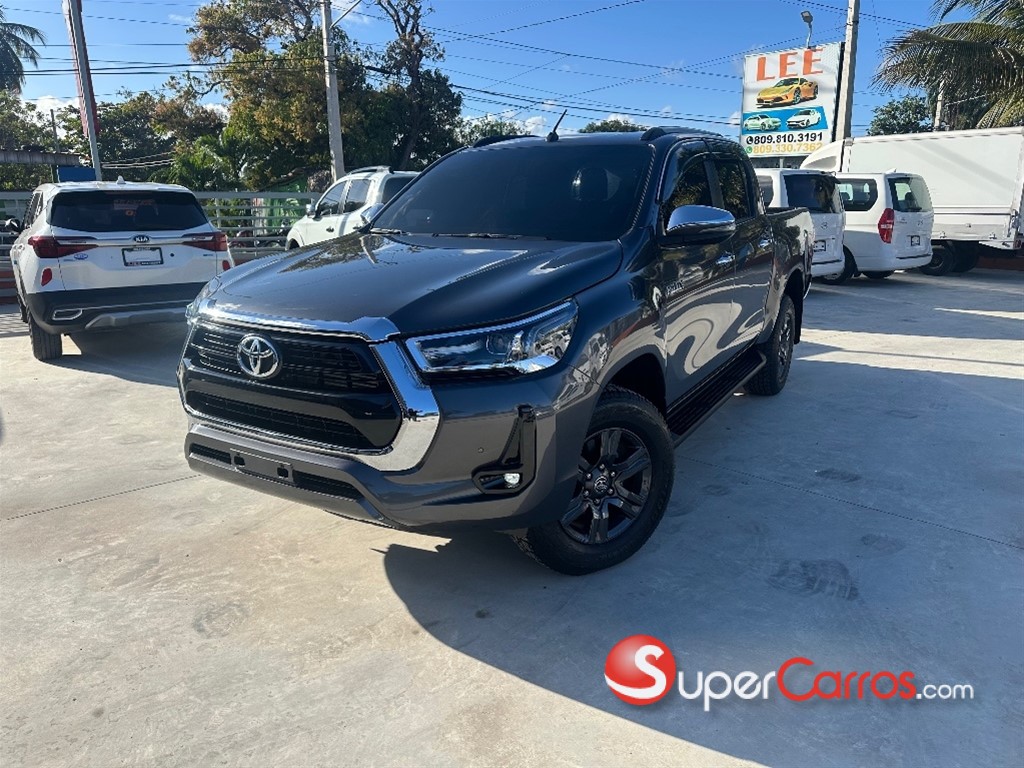 2022 Toyota Hilux SRV — foto 2 / 11
