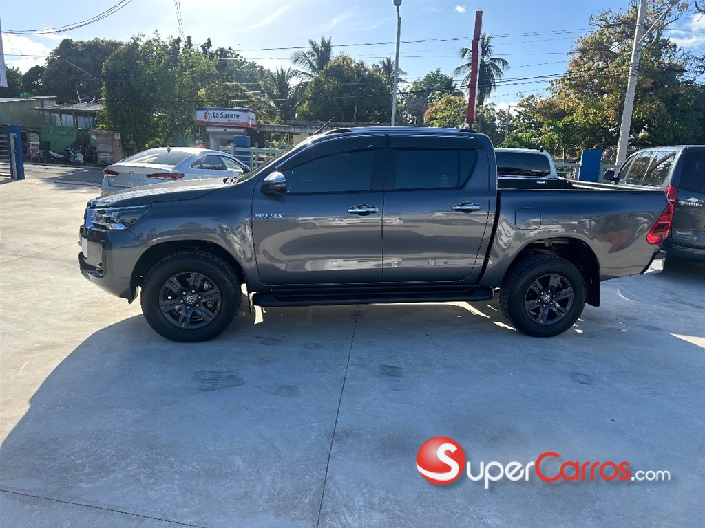 2022 Toyota Hilux SRV — foto 4 / 11