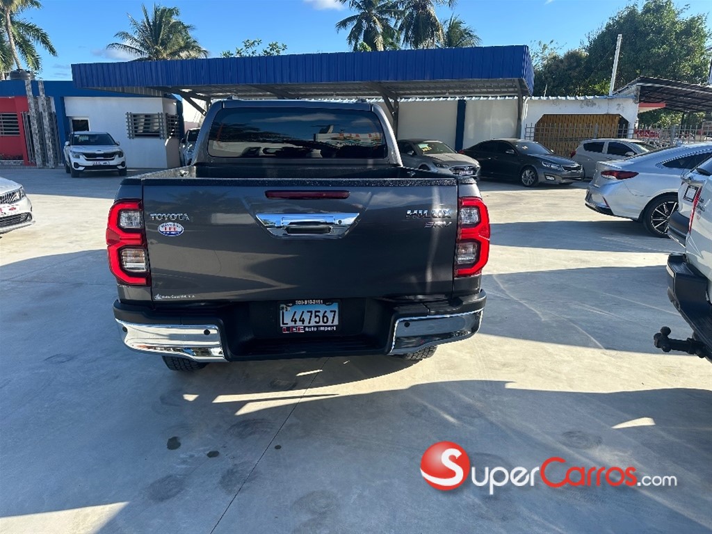 2022 Toyota Hilux SRV — foto 5 / 11