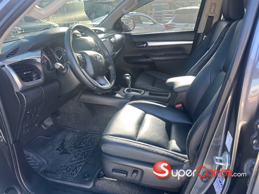 2022 Toyota Hilux SRV — foto 6 / 11