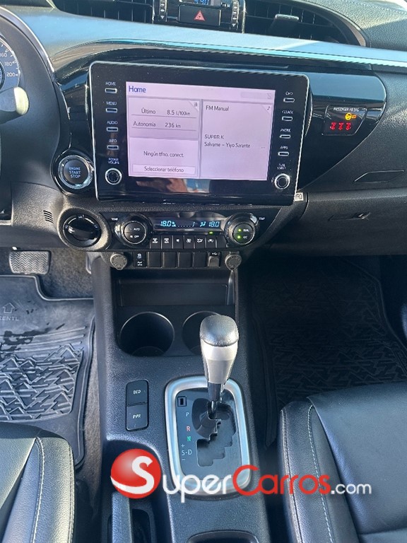 2022 Toyota Hilux SRV — foto 9 / 11