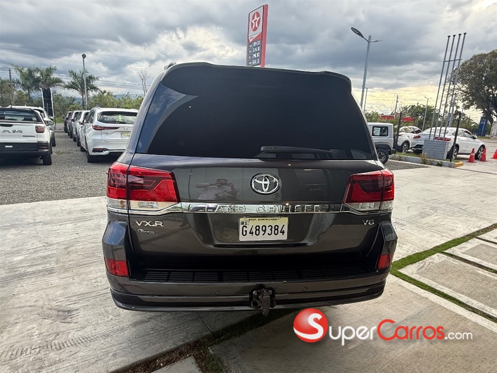 2020 Toyota Land Cruiser 200 VX-R — foto 4 / 10