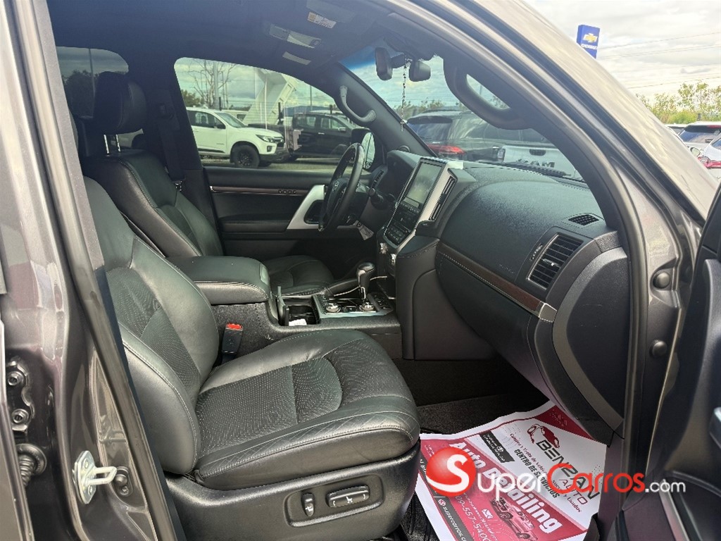 2020 Toyota Land Cruiser 200 VX-R — foto 9 / 10