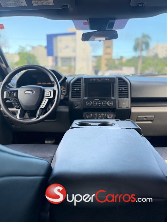 2020 Ford F 150 STX — foto 6 / 8
