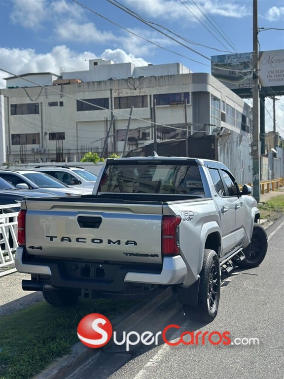 2025 Toyota Tacoma TRD SPORT — foto 3 / 10