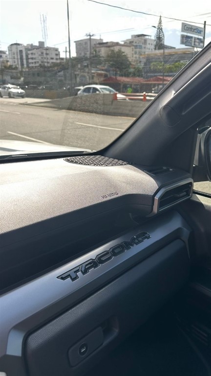 2025 Toyota Tacoma TRD SPORT — foto 7 / 10