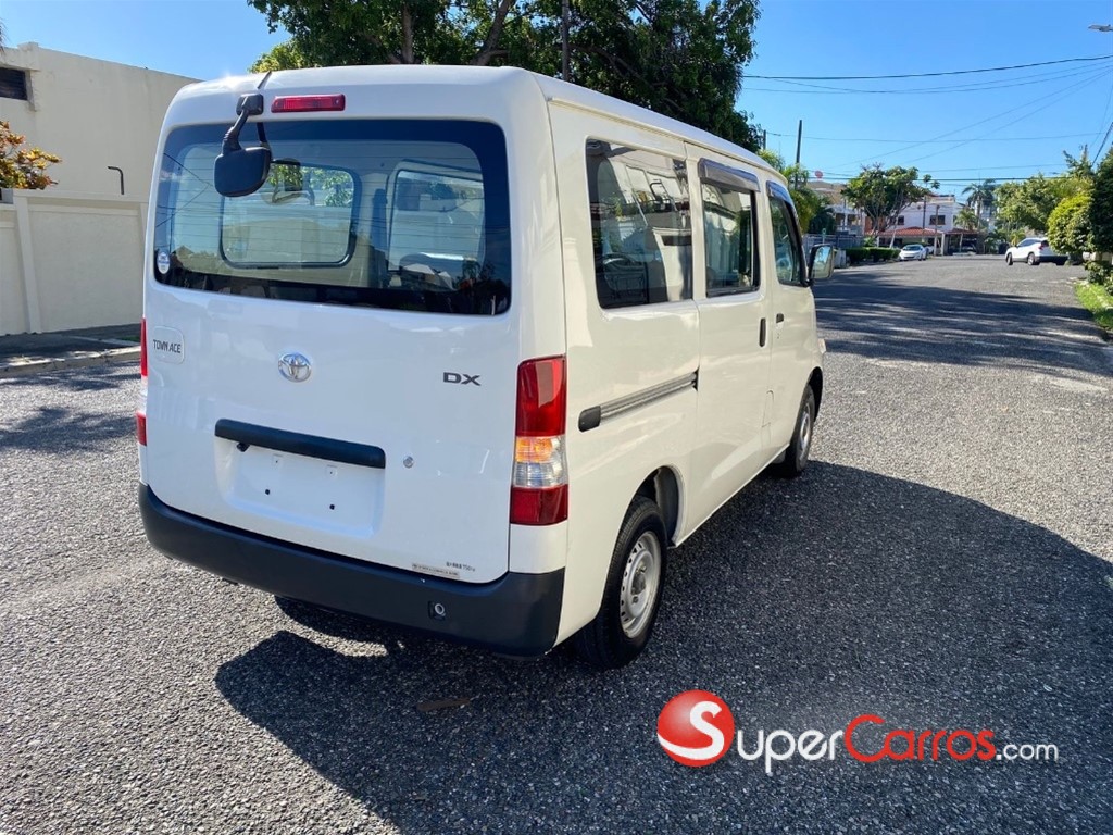 2019 Toyota Town-Ace — foto 2 / 12