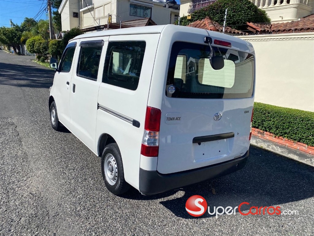 2019 Toyota Town-Ace — foto 3 / 12