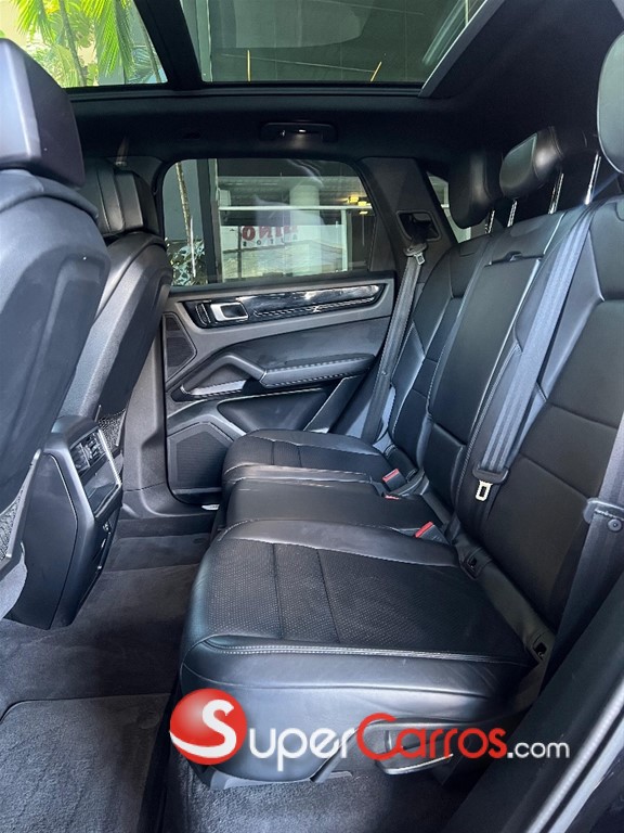 2019 Porsche Cayenne — foto 7 / 11