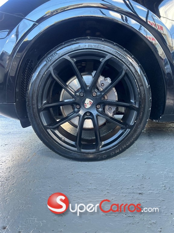 2019 Porsche Cayenne — foto 8 / 11