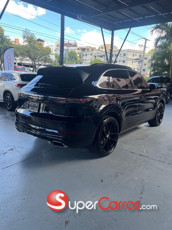 2019 Porsche Cayenne — foto 9 / 11