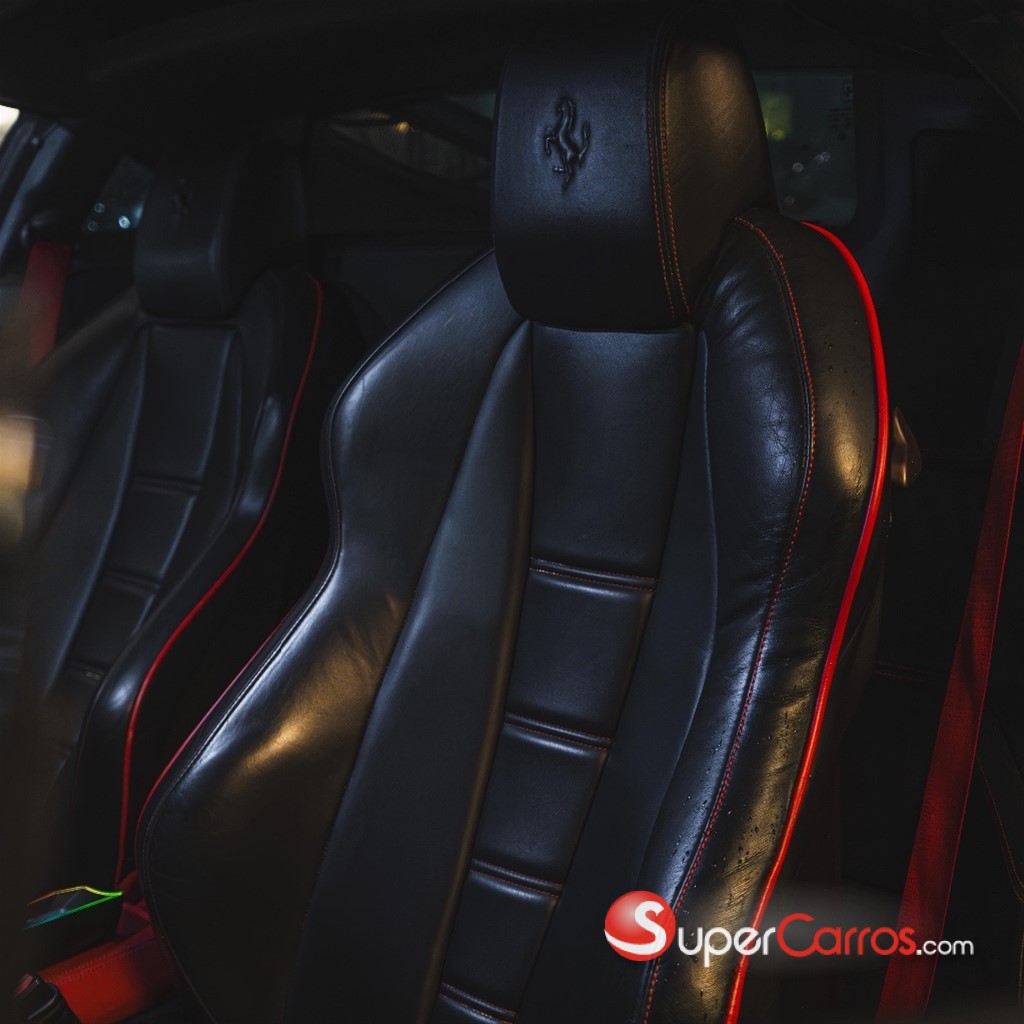 2011 Ferrari 458 — foto 7 / 9