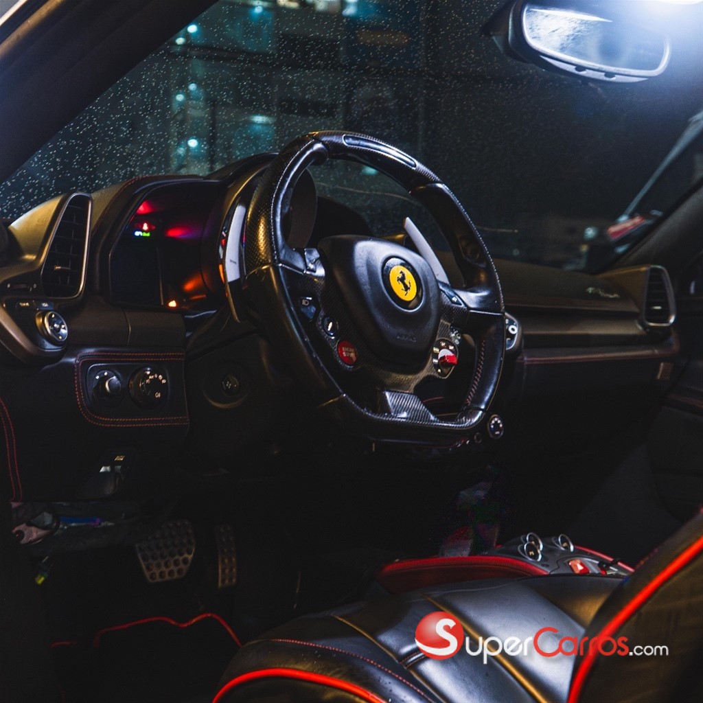2011 Ferrari 458 — foto 8 / 9