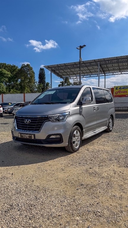 2019 Hyundai Grand Starex