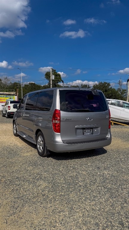 2019 Hyundai Grand Starex — foto 7 / 10