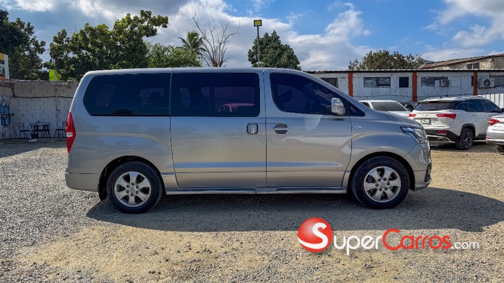 2019 Hyundai Grand Starex — foto 9 / 10