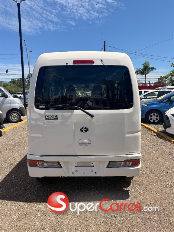 2022 Toyota Pixis — foto 10 / 11