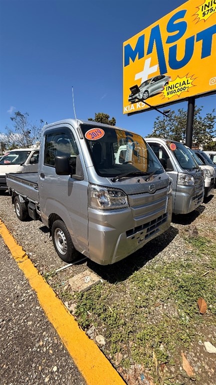 2019 Daihatsu Hijet — foto 3 / 6