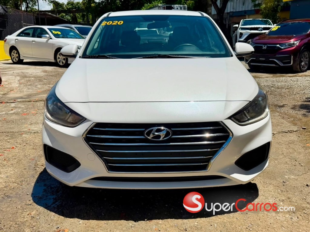 2020 Hyundai Accent SE — foto 2 / 8