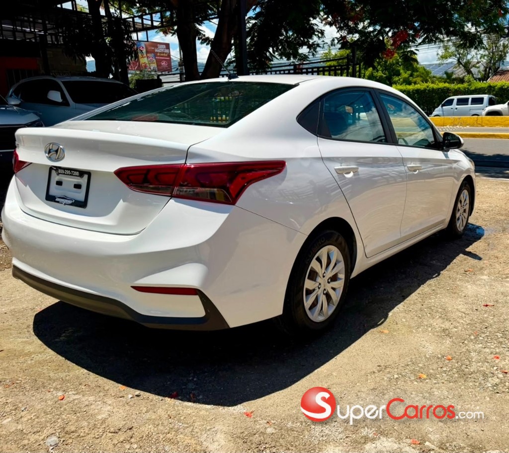 2020 Hyundai Accent SE — foto 4 / 8