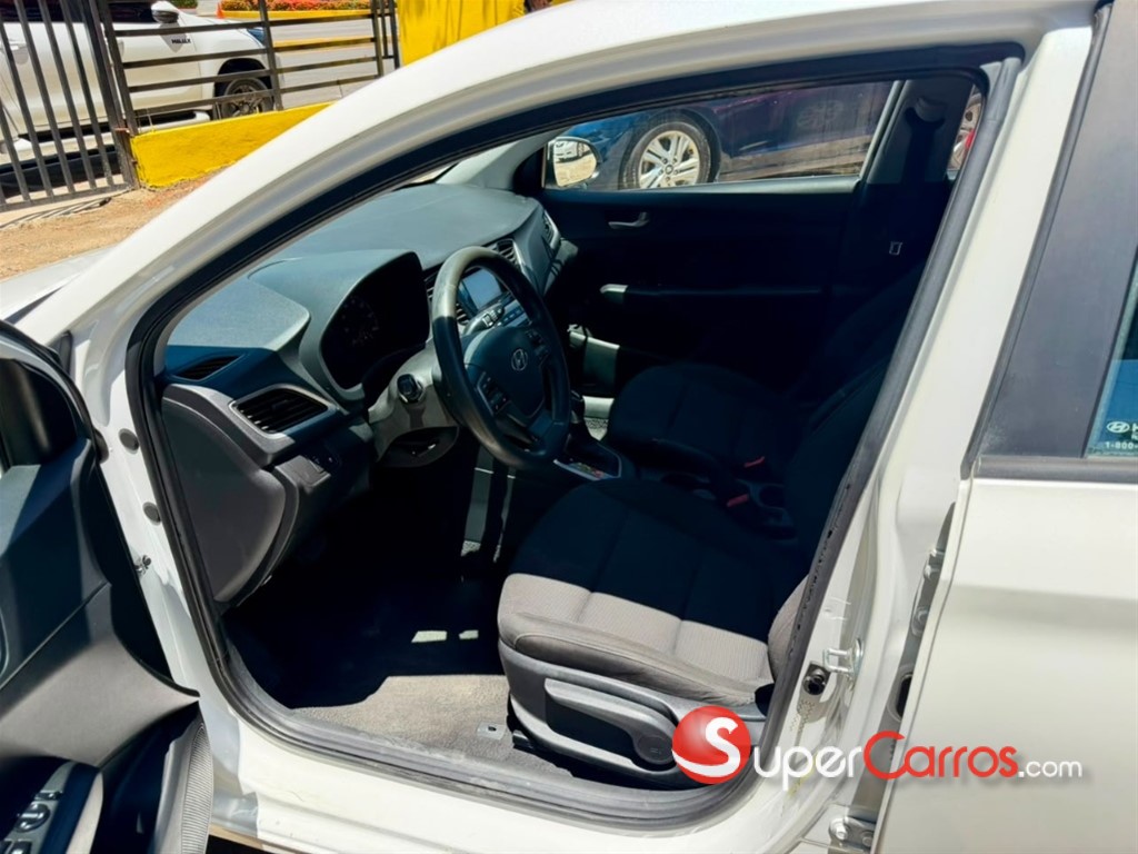 2020 Hyundai Accent SE — foto 8 / 8