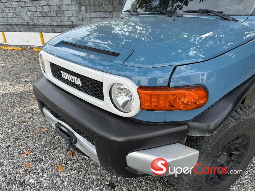 2007 Toyota FJ Cruiser — foto 2 / 10