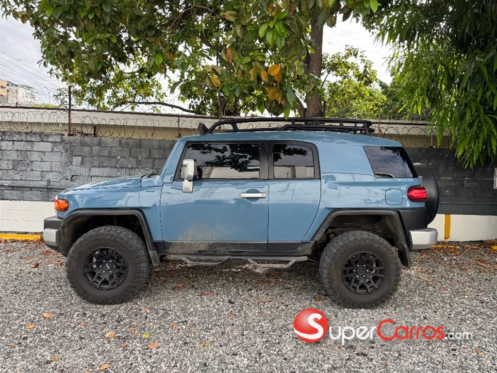 2007 Toyota FJ Cruiser — foto 4 / 10