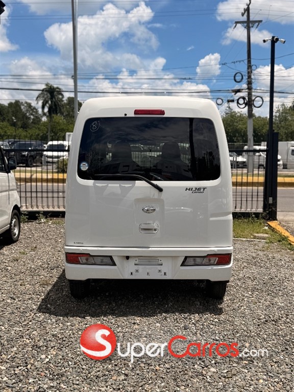 2022 Daihatsu Hijet Minivan — foto 10 / 11
